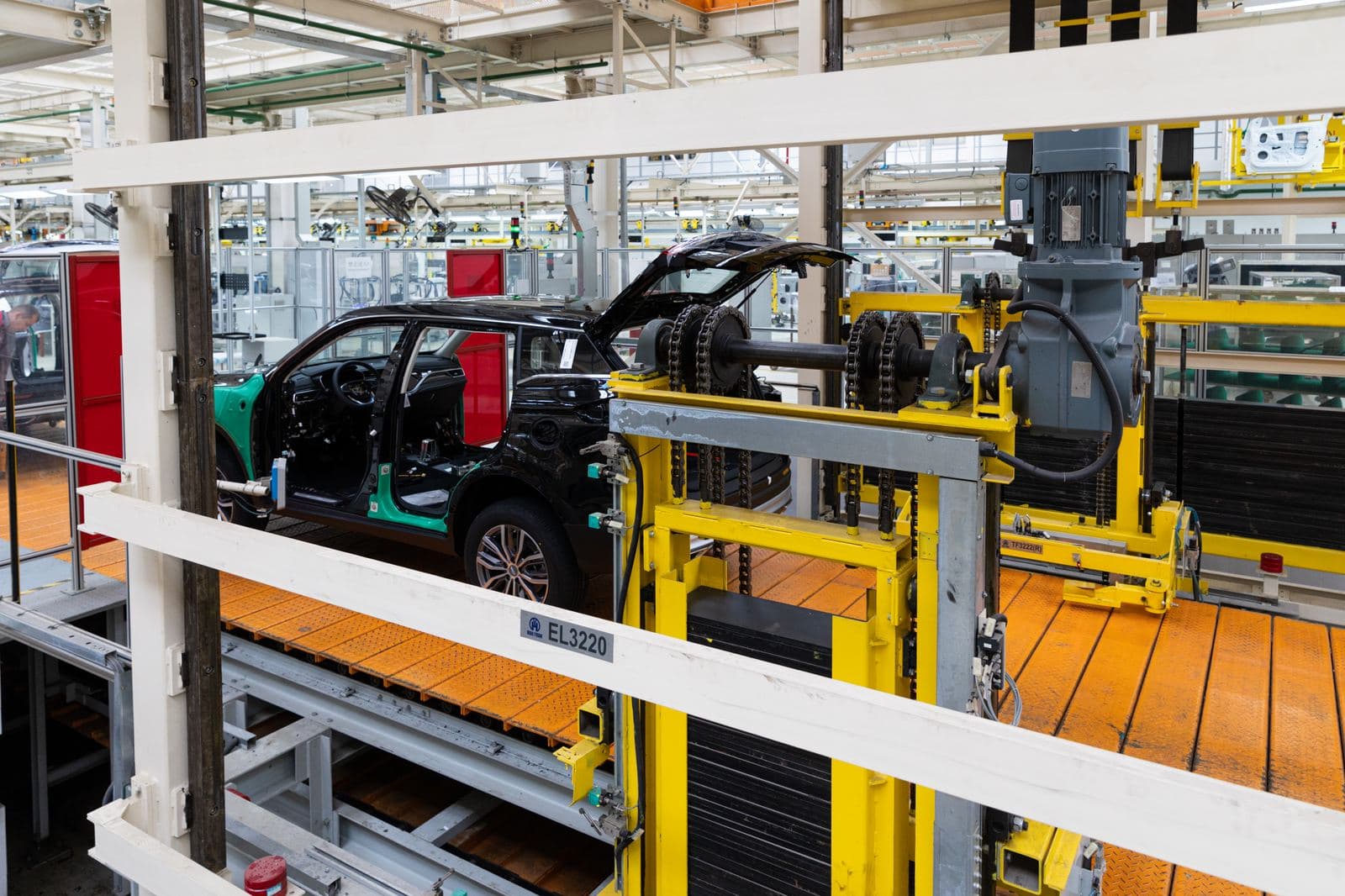 Otomotiv montaj hattı